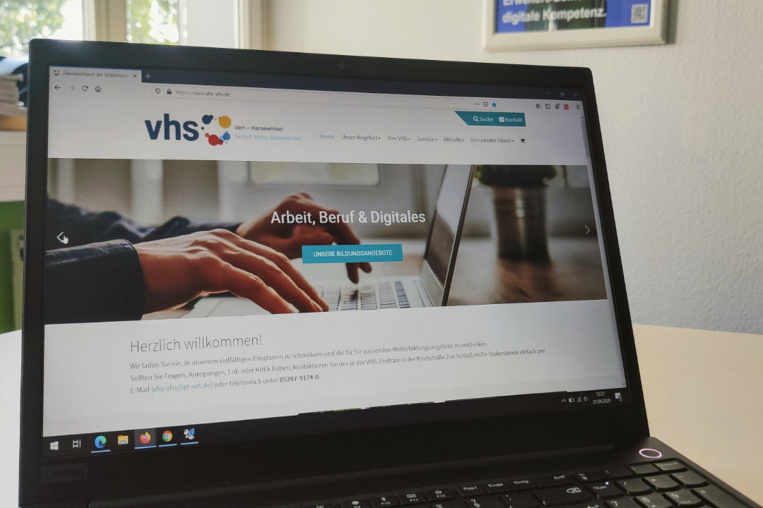 Laptop mit vhs-vhs Website