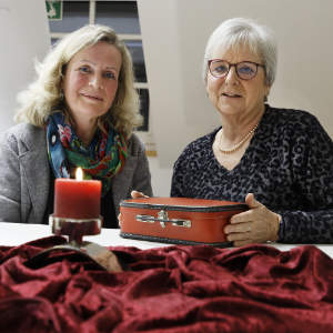 Mechthild Karaoglan (links) und Heike Thelen leiten den "Letzte Hilfe"-Kurs
